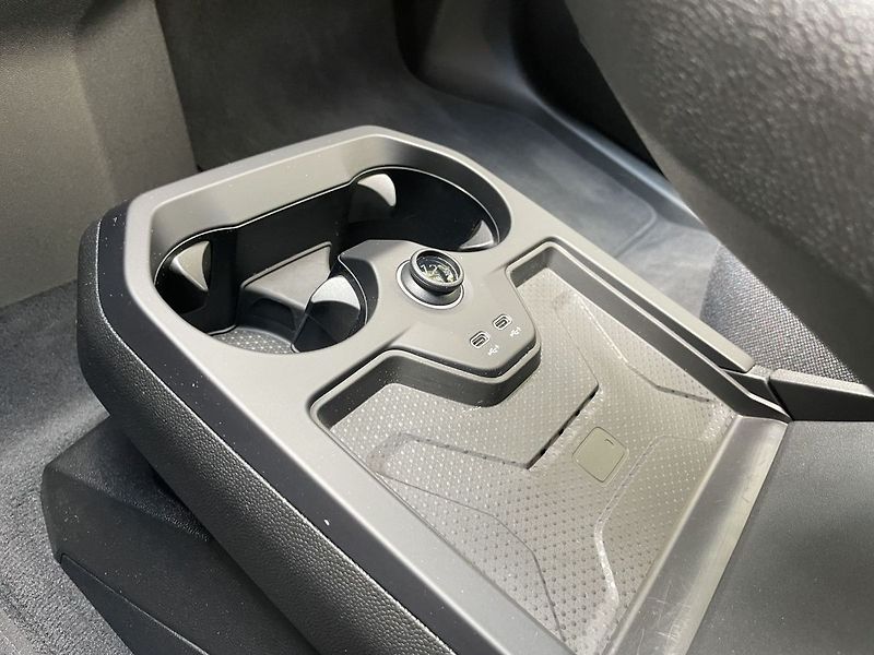 BMW Ostatní xDrive40 H&K REZERVACE - fotka 28 z 43