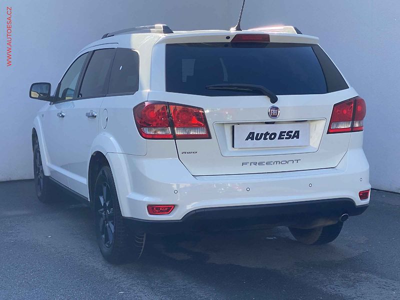 Fiat Freemont (2014) 2.0 JTD AWD, Lounge, AT - fotka 6 z 22