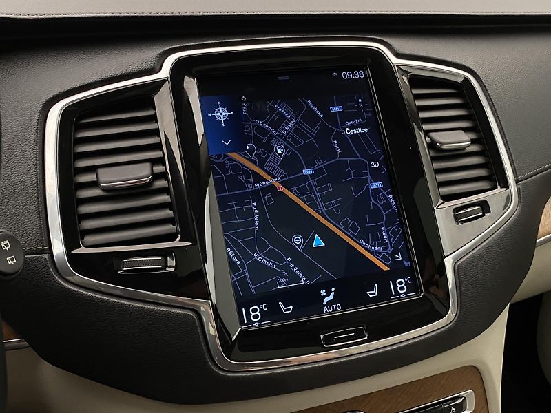 Volvo XC90 D5 AWD INSCRIPTION REZERVACE - fotka 51 z 54