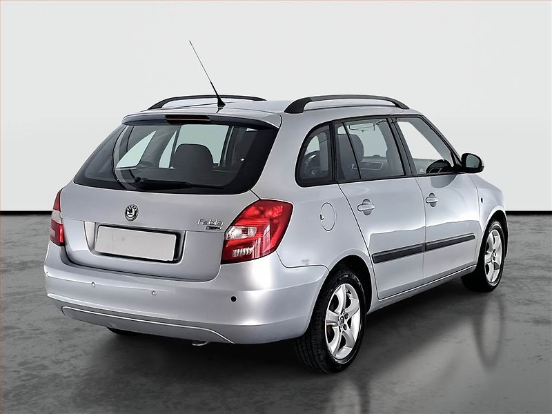 Škoda Fabia (2008) 1.4 16V, po STK, jezdí výborně - fotka 5 z 17