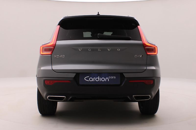 Volvo XC40 D4 AWD R-DESIGN AUT CZ - fotka 11 z 43