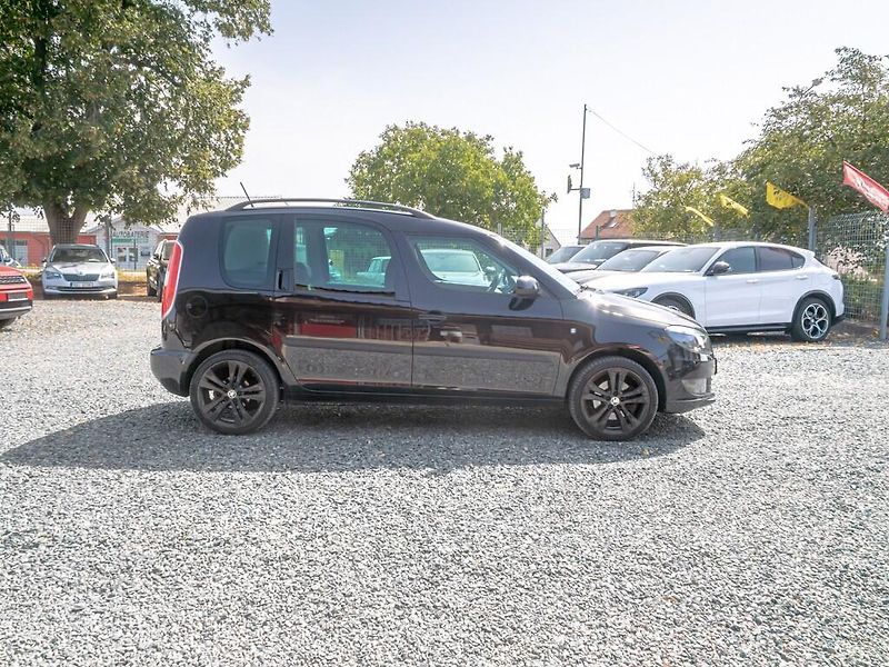 Škoda Roomster (2014) 1.6TDI NOIRE – BLACK - fotka 4 z 43