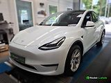 Tesla Model Y (2023) AWD Berlín, Tažné, Dual Motor - náhled 2