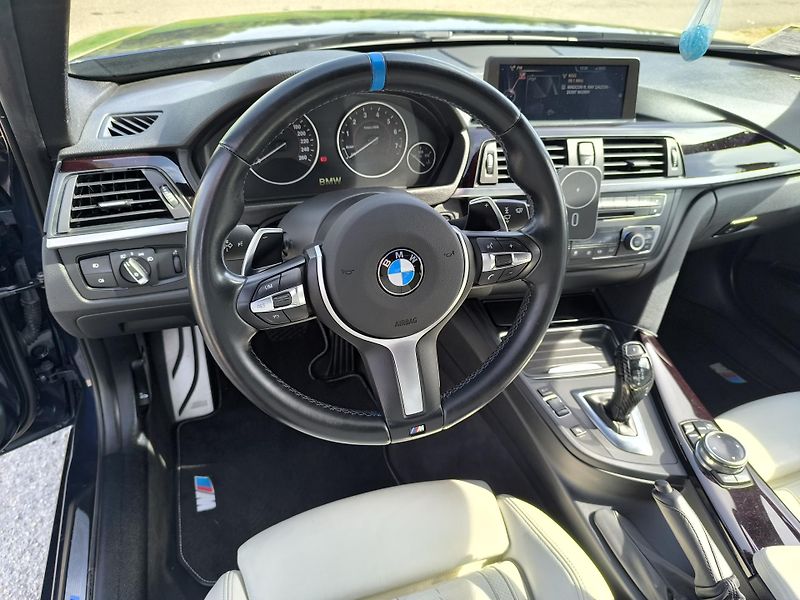 BMW Řada 3 (2014)  335i XDRIVE NOVE CR - fotka 18 z 22