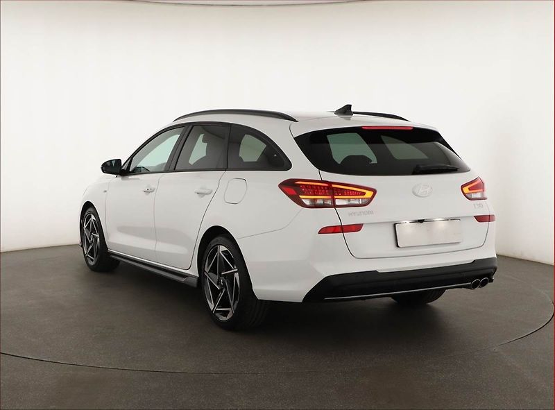 Hyundai i30 (2025) 1.5 T-GDI MHEV 48V, N-LINE - fotka 4 z 21