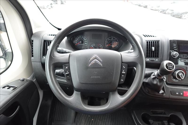 Citroën Jumper 2,2 HDI  VALNÍK 7 MÍST KLIMATI - fotka 21 z 34