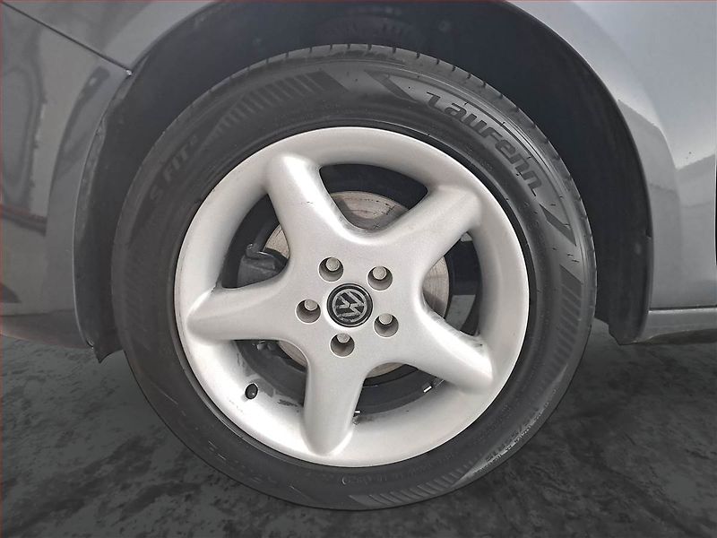 Škoda Fabia (2011) Ambiente 1.2 TSI - fotka 14 z 14