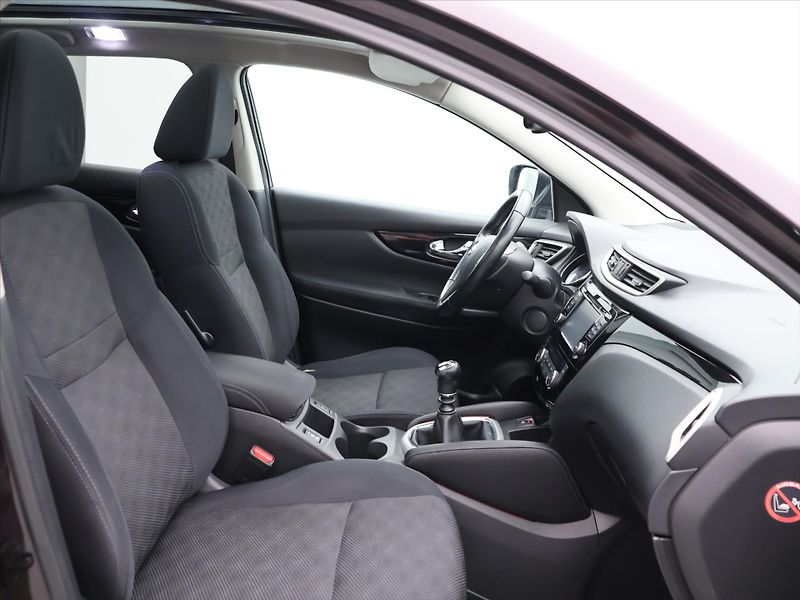 Nissan Qashqai 1,2 DIG-T Navi Panorama 1.Maj. - fotka 10 z 28