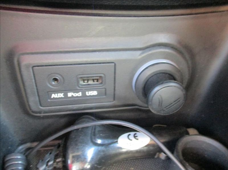 Hyundai ix20 1,6 CVVT, digiklima,servis,CZ, - fotka 23 z 39