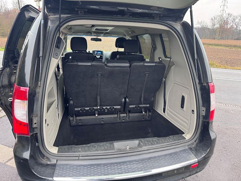 Chrysler Town & Country (2014) 3,6 RT Penta DVD 2014 - fotka 10 z 23