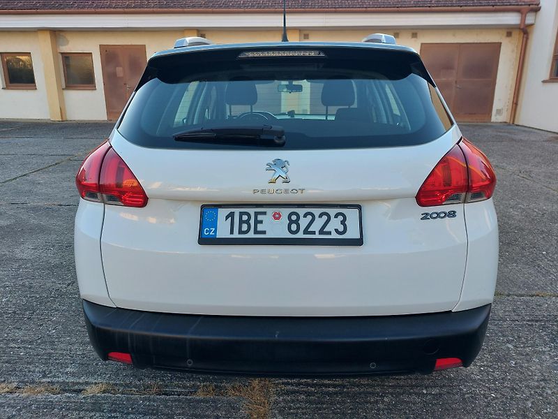 Peugeot 2008 (2015) 1,6VTi 88kw ČR 1.maj. - fotka 8 z 17