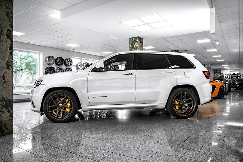 Jeep Grand Cherokee TrackHawk PANORAMA/KAMERA/H&K - fotka 3 z 26