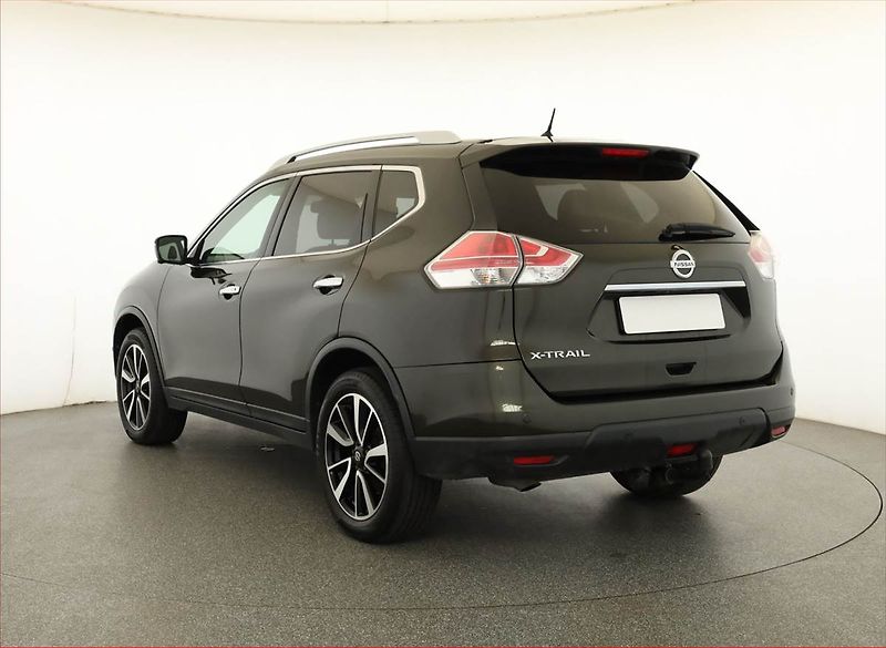 Nissan X-Trail (2017) 2.0 dCi, 4X4, 7 míst - fotka 4 z 21