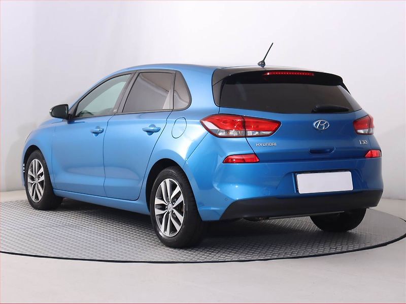 Hyundai i30 (2018) 1.4 T-GDI, Automat, Serv.kniha - fotka 4 z 20