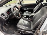Ford Mondeo 2,0i 16V Ghia / servis.kn. /  - náhled 11