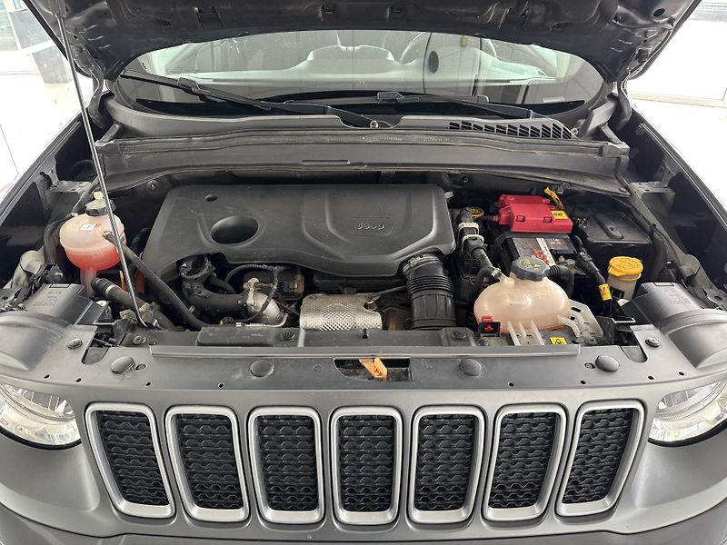 Jeep Renegade 1,3T 4xe*AWD*Distronic*DPH - fotka 36 z 36