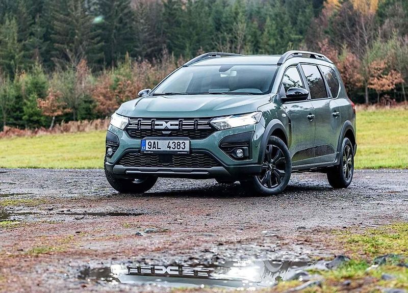 Dacie s novými příděmi jsou již u tuzemských dealerů