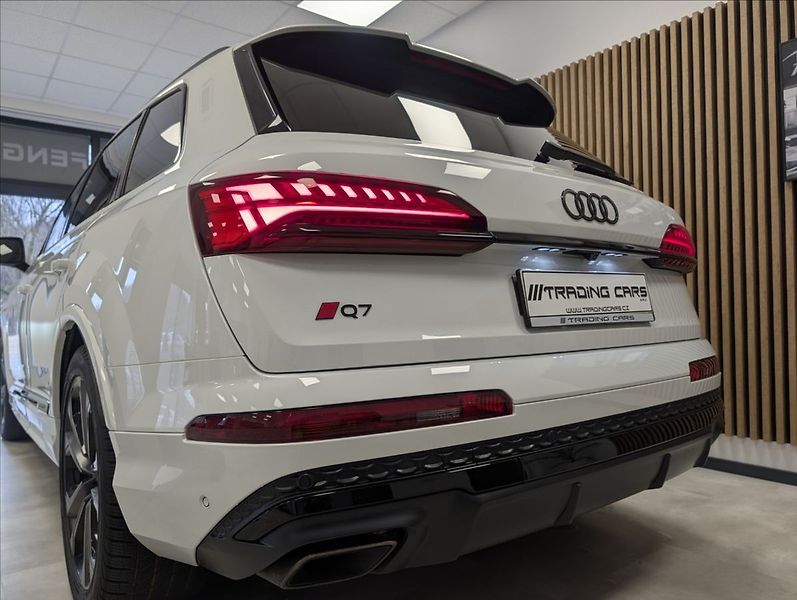 Audi Q7 3.0 TDI 50 s Line - fotka 8 z 35
