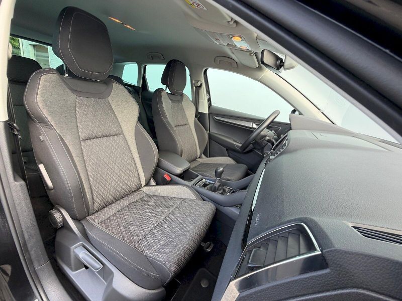 Škoda Karoq (2022) 1.5 TSI 110kW Style - fotka 31 z 35