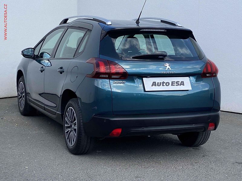 Peugeot 2008 (2018) 1.2 PT, 1.maj,ČR, Active - fotka 6 z 16