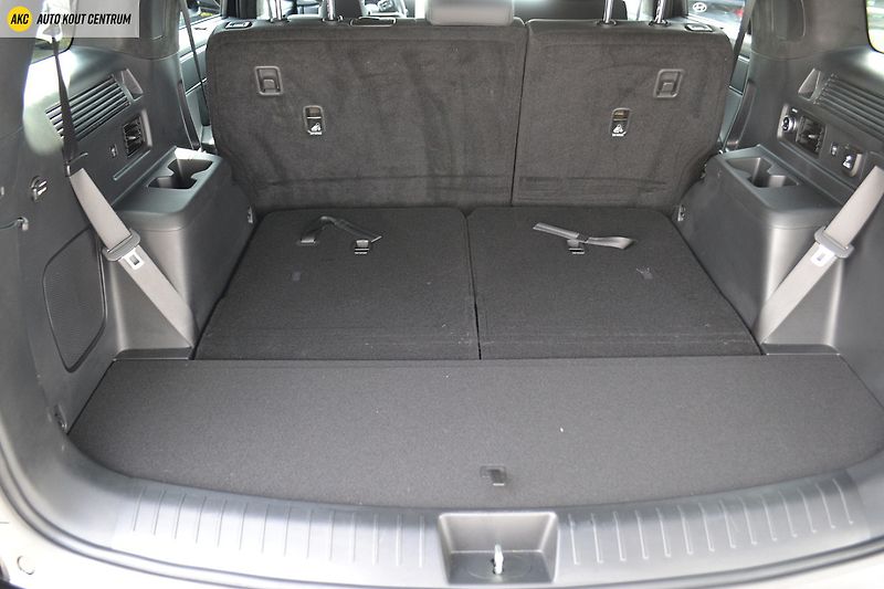 Hyundai Santa Fe 1.6T-GDI HEV 4WD CALLIGRAPHY 7 - fotka 43 z 95