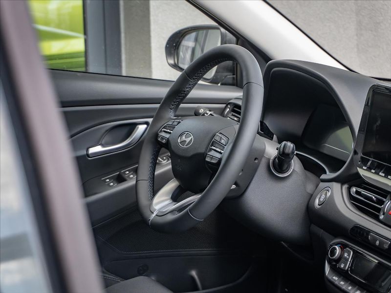 Hyundai i30 1,0 T-GDI MT STYLE - fotka 10 z 14