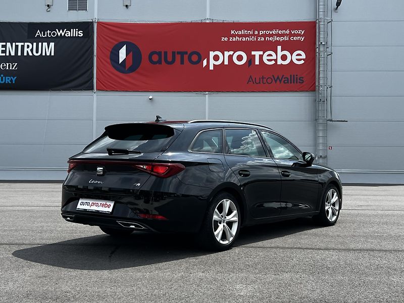 Seat Leon 2.0TDI 110kW DSG FR-Line DPH  - fotka 4 z 25