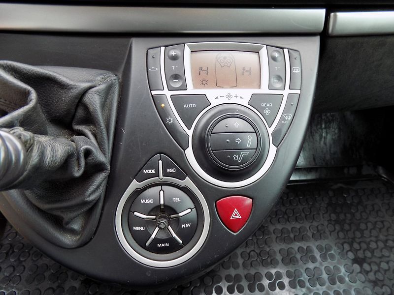 Peugeot 807 (2009) 2.0HDi/7.Míst/NAVI/LED/ - fotka 32 z 36