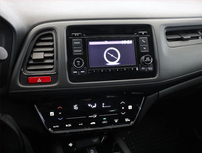 Honda HR-V (2017) 1.5 i-VTEC, ČR,1.maj - fotka 10 z 19