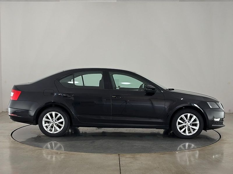 Škoda Octavia Ambition - fotka 16 z 28
