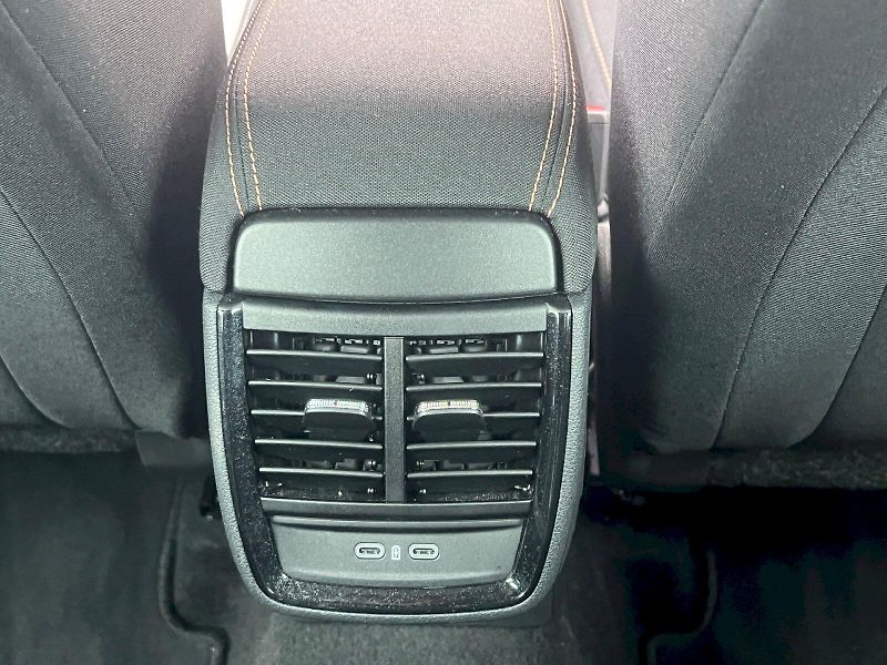 Škoda Kamiq (2024) Top Selection 1,0TSI 80kW M6F - fotka 31 z 33
