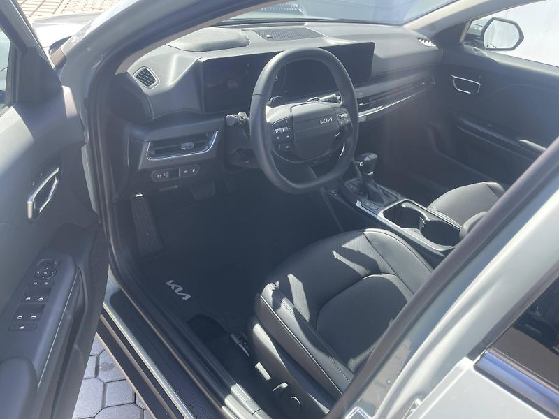 Kia K4 (2024) TOP 7DCT 1,6 T-GDi - fotka 5 z 6