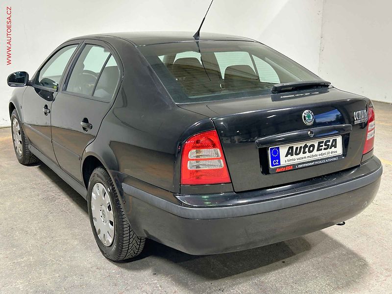 Škoda Octavia (2010) 1.6 MPi, ČR, Tour, AC - fotka 6 z 14