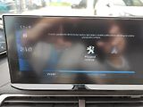 Peugeot 5008 (2021) ALLURE 1.2 MAN6 130k TZ DPH - náhled 21