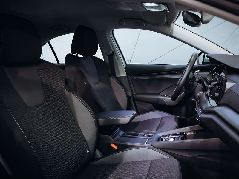 Škoda Octavia 2.0 TDI 110kW DSG Ambition - fotka 22 z 29