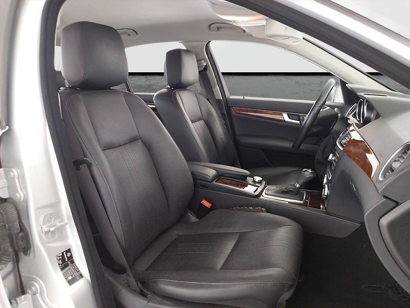 Mercedes-Benz Třídy C (2011) C 250 CDI 4MATIC, 4X4 - fotka 9 z 23
