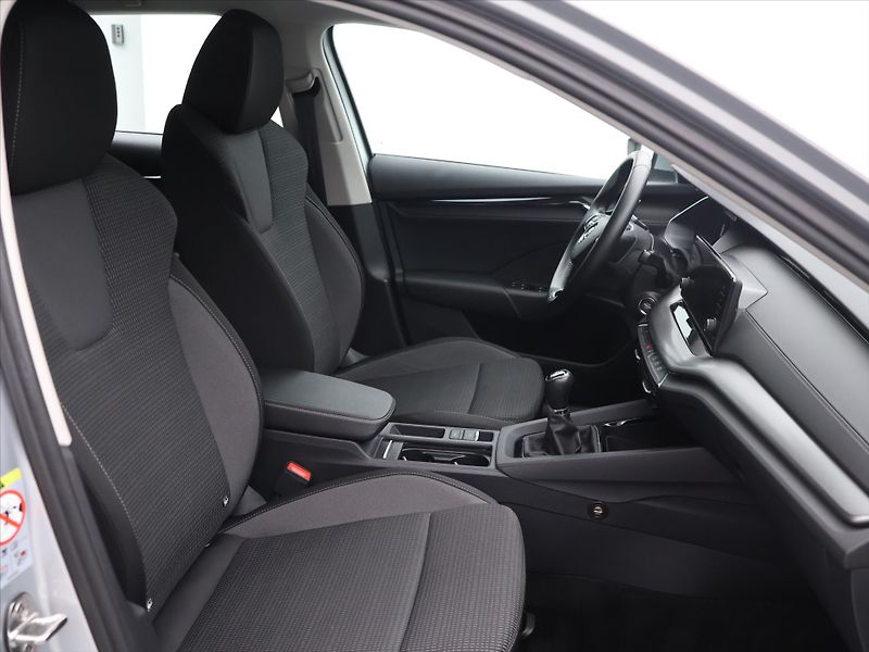 Škoda Octavia 2.0 TDI Aut.klima Ambition DPH - fotka 11 z 30