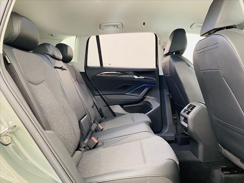 Volkswagen Tiguan 1,5 eTSI DSG 110 kW Life - fotka 7 z 25