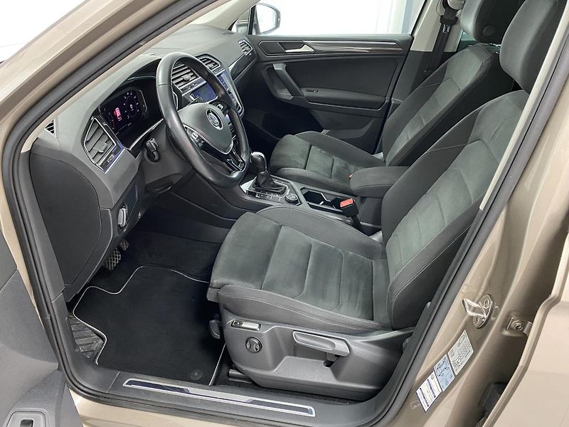 Volkswagen Tiguan 2.0 TSi 4x4 DSG REZERVACE  - fotka 25 z 37
