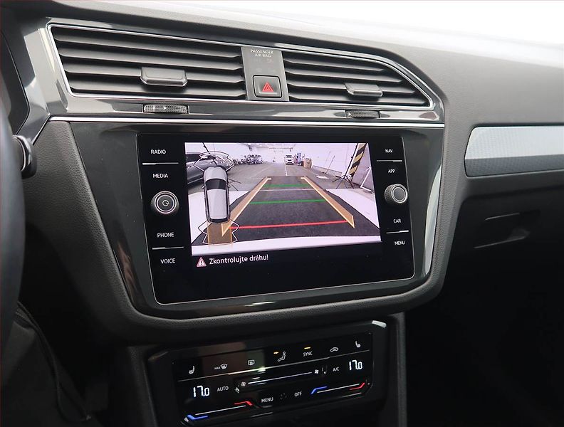 Volkswagen Tiguan (2021) Life 1.5 TSI, digi klima - fotka 18 z 24