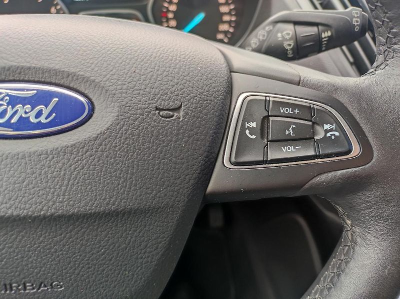 Ford Kuga (2018) 1.5 EB 110kW ČR,1 MAJ - fotka 11 z 26
