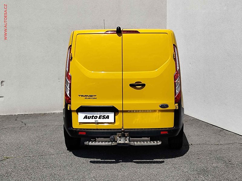 Ford Transit Custom (2020) 2.0TDCi L2H1 5míst, AC - fotka 5 z 19