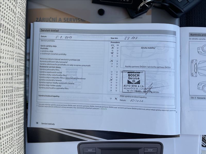 Škoda Octavia 1,8 i 132kw DSG Style Xenon LE - fotka 29 z 35