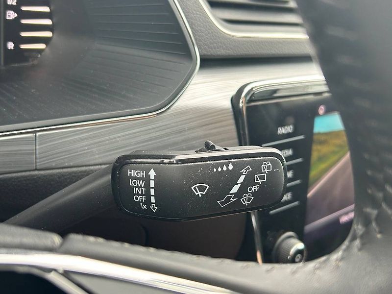 Škoda Superb Ambition 7DSG 2,0TDI - fotka 15 z 24