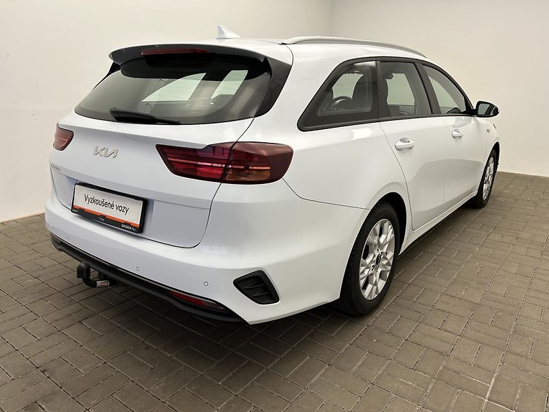 Kia Ceed 1.5 T-GDI SPIN - fotka 2 z 23