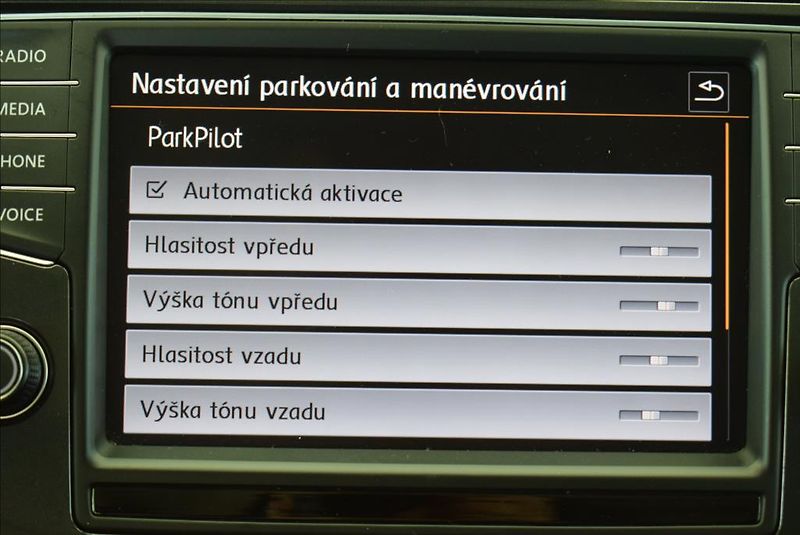 Volkswagen Tiguan 2,0 TDI, DSG,Head Up,Virtual, - fotka 28 z 55