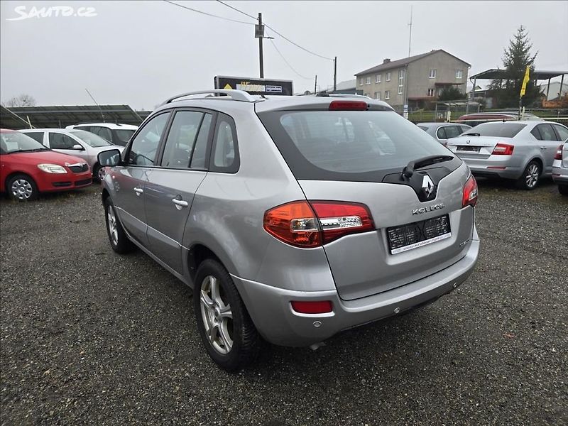 Renault Koleos (2008) 2,0 dCi 16V 150 - fotka 4 z 21