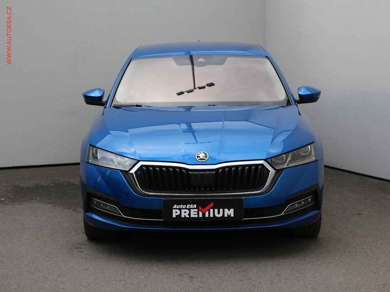 Škoda Octavia (2021) 2.0 TDi, ČR, Ambition, LED - fotka 2 z 3