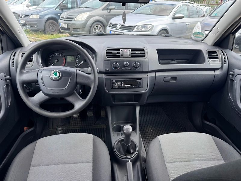 Škoda Fabia (2010) 1,4i 16V 63 KW 2.MAJ KILOMETRY - fotka 24 z 50