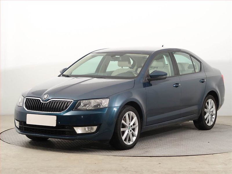 Škoda Octavia (2013) Elegance 1.6 TDI, Tempomat - fotka 2 z 17